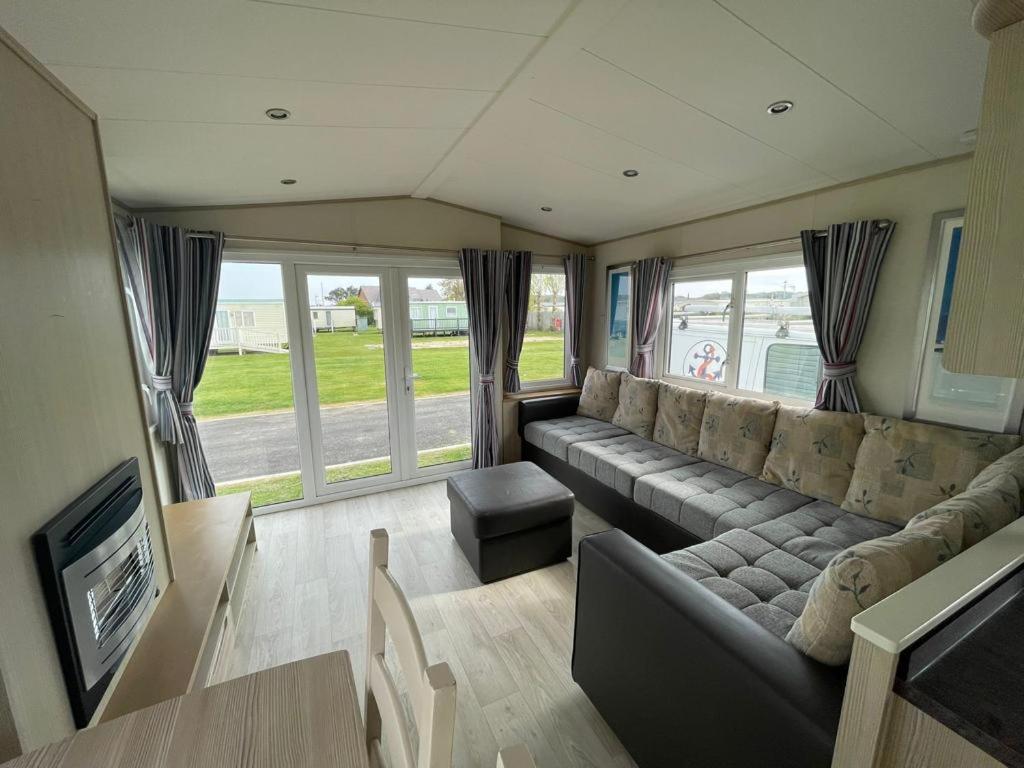 Pg177 Golden Palm Resort 8 Berth Caravan With Decking Chapel St. Leonards Exterior foto