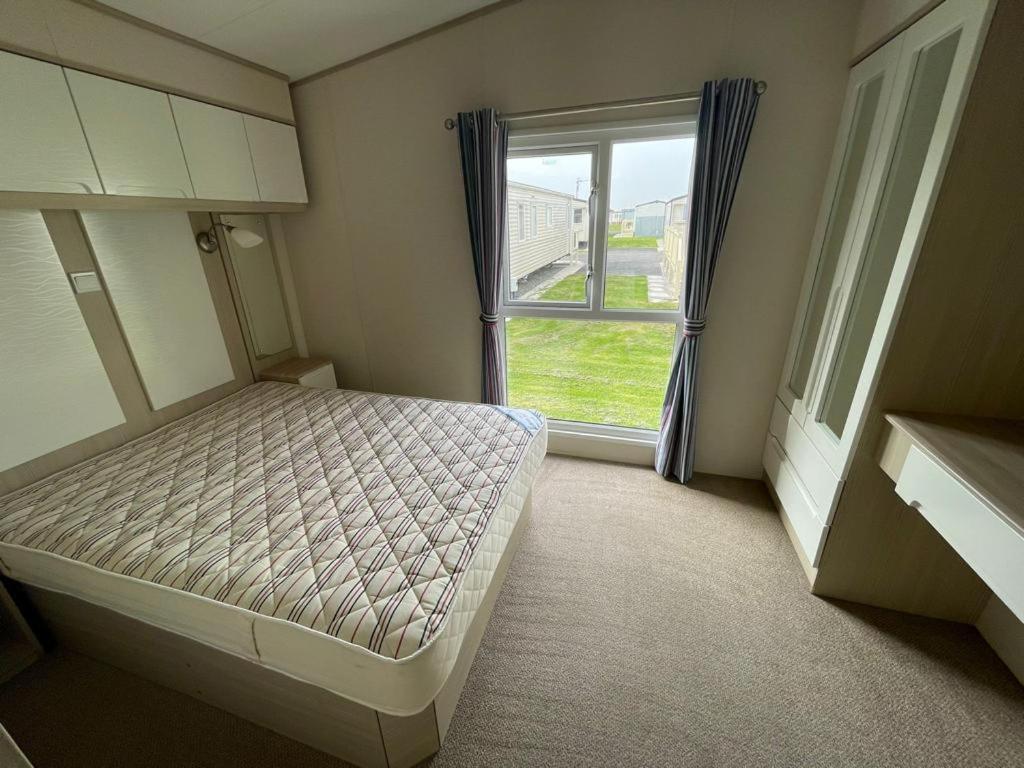 Pg177 Golden Palm Resort 8 Berth Caravan With Decking Chapel St. Leonards Exterior foto