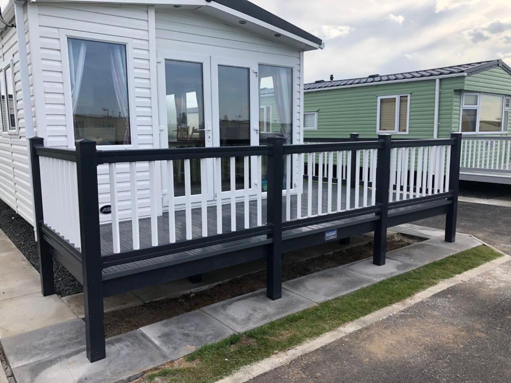 Pg177 Golden Palm Resort 8 Berth Caravan With Decking Chapel St. Leonards Exterior foto