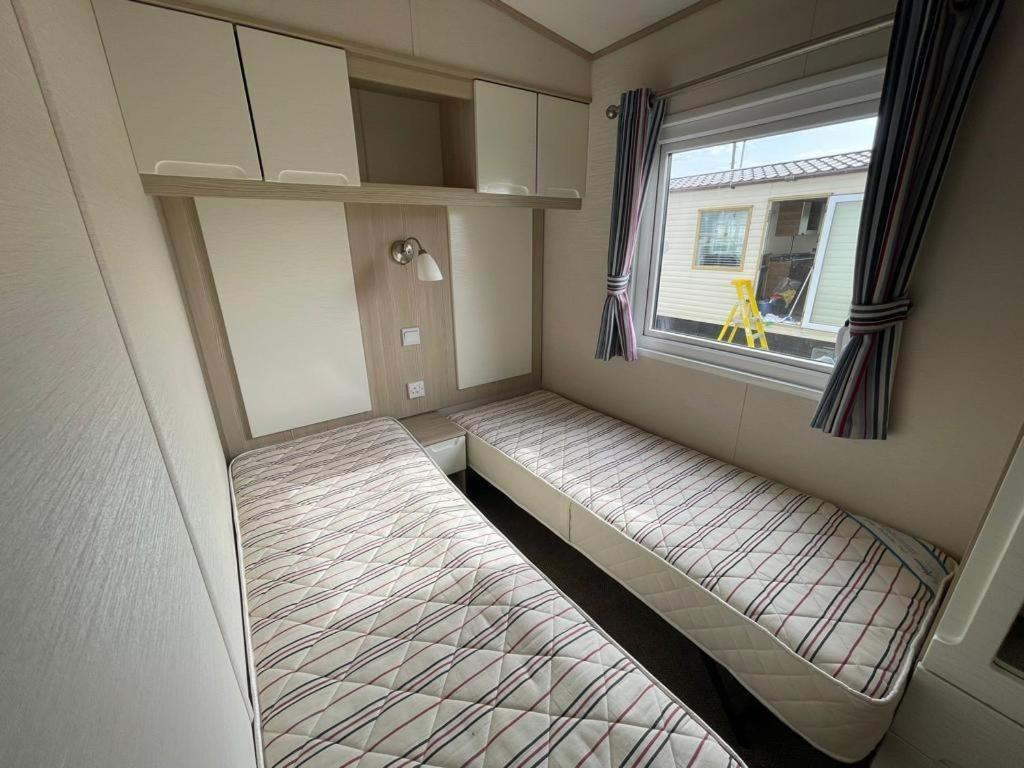 Pg177 Golden Palm Resort 8 Berth Caravan With Decking Chapel St. Leonards Exterior foto
